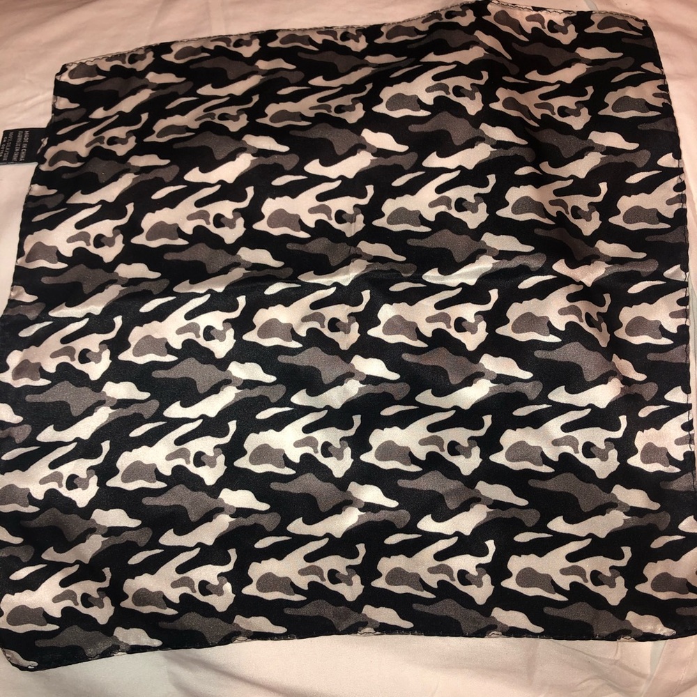 Pocket Square-brand new-100% Silk